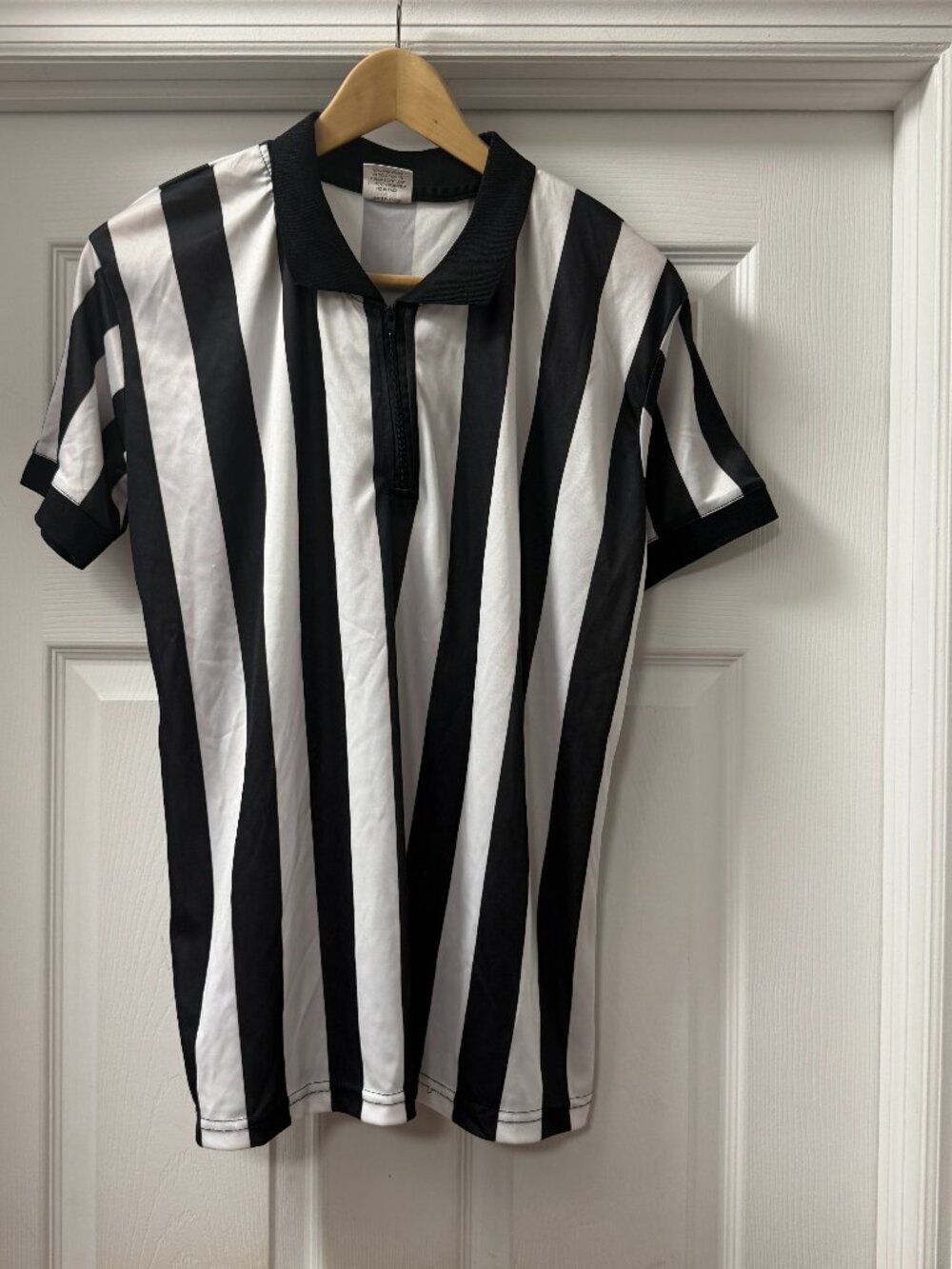 Crown Sporting Goods Men's Referee Umpire Jersey Black White Striped Costume M